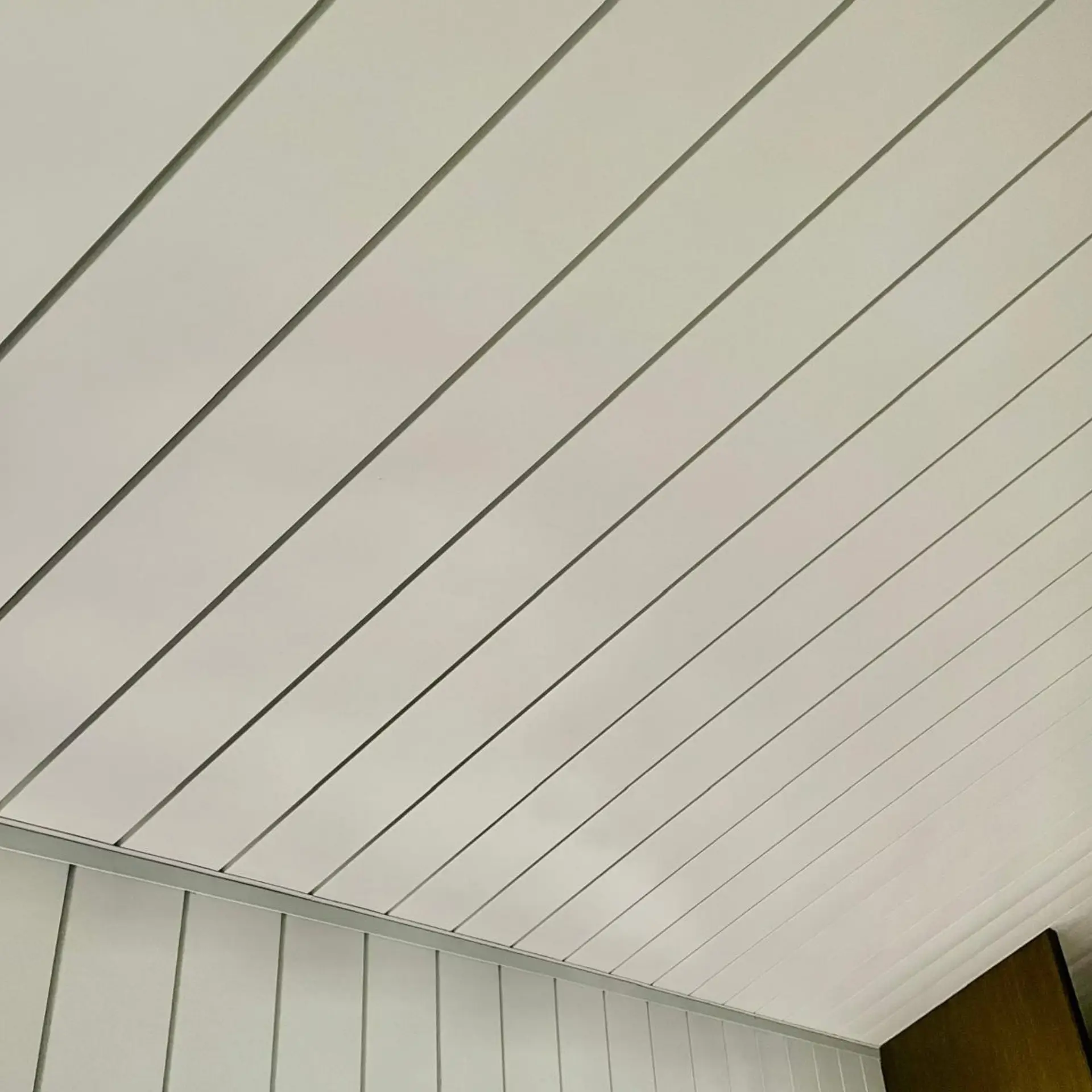 Modern white paneled ceiling design